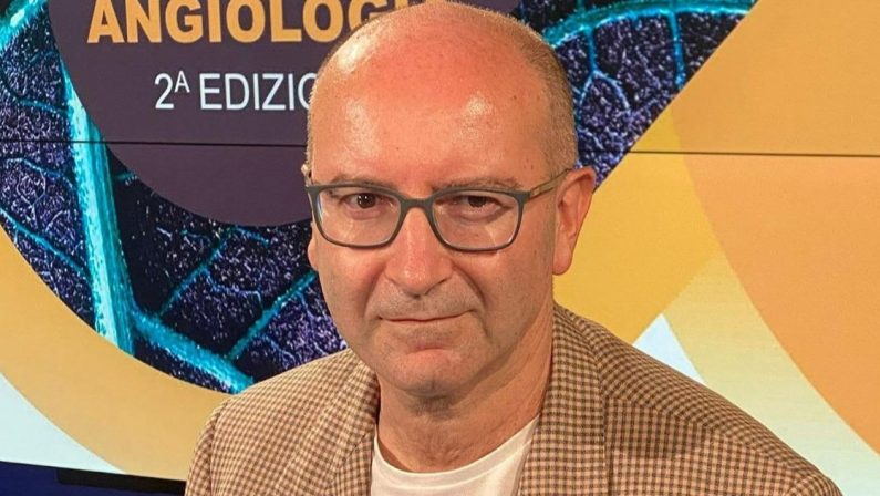 L’angiologo calabrese Elia Diaco presenta i vantaggi della scleromousse