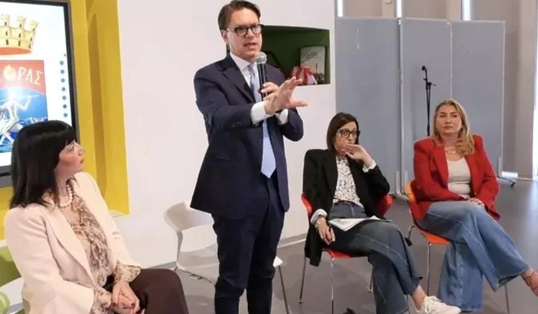 Taranto, presentato il Piano sociale Puglia: stanziati 1,1 miliardi