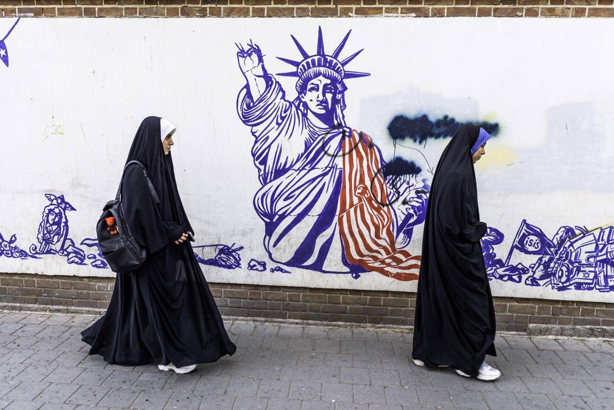 https://www.quotidianodelsud.it/wp-content/uploads/2026/05/teheran-murales-afp.jpeg