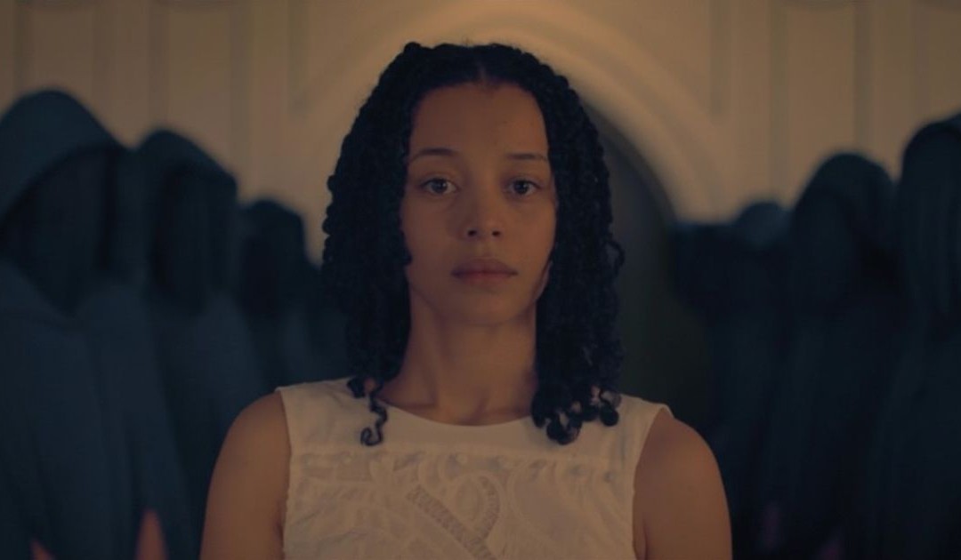 Chase Infiniti nei panni di Agnes ne "The Testaments"