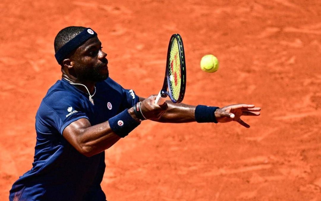 Roland Garros, rissa sfiorata tra Tiafoe e Faria: “Ti credi un duro?”