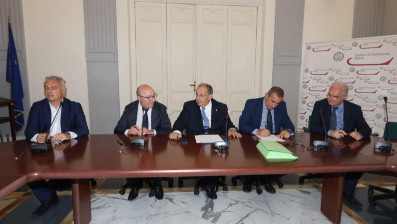 Terra dei Fuochi, firmato a Napoli un protocollo per controlli ambientali più mirati