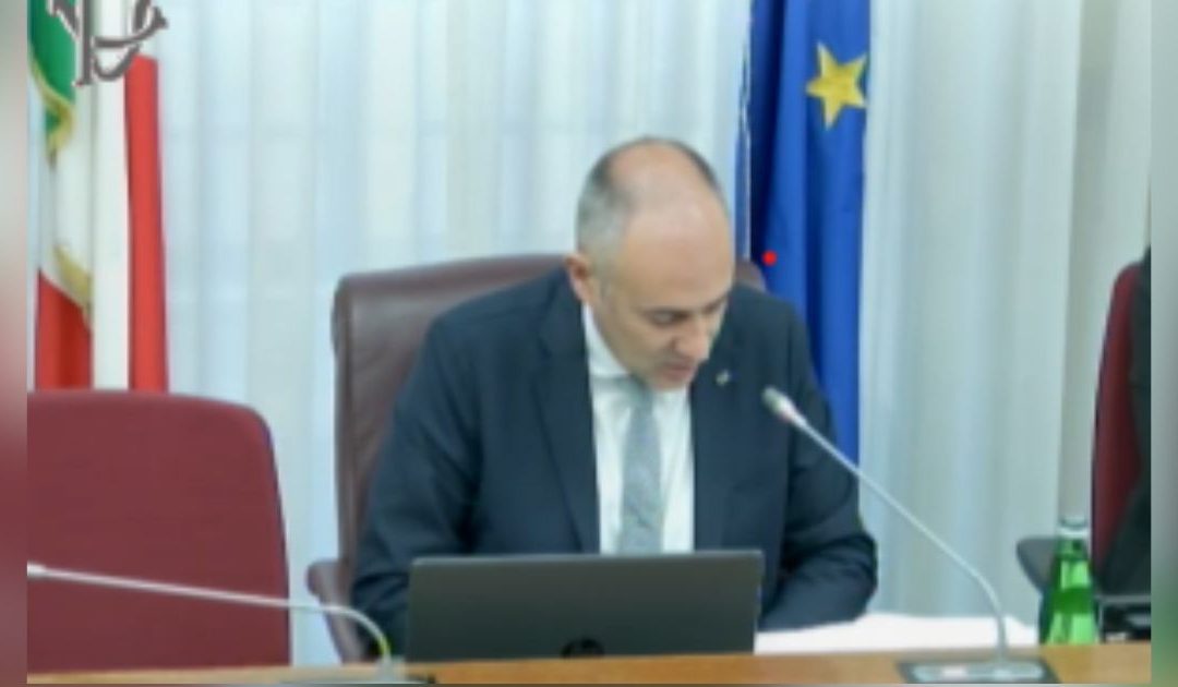 Il presidente Vinci durante l'audizione del pentito Cortese