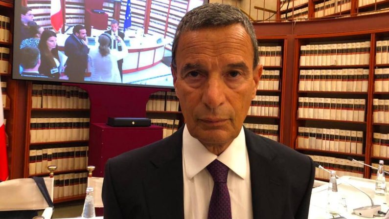 Farmaceutica, Innocenti (Chiesi): “Recepire la Pas 2090 anche in Italia”