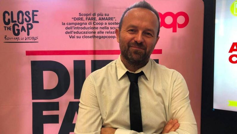 Prof. Galliano: “Italia arretrata su materia affettiva, campagna spinge in avanti”
