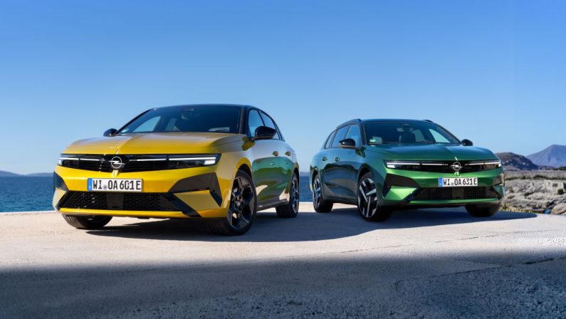 Opel Astra amplia l’autonomia elettrica, fino a 454 km