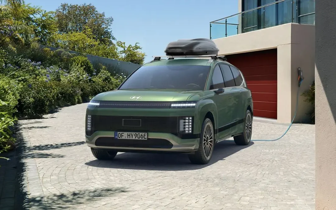 Hyundai Ioniq 9, il SUV elettrico da viaggio fino a 7 posti