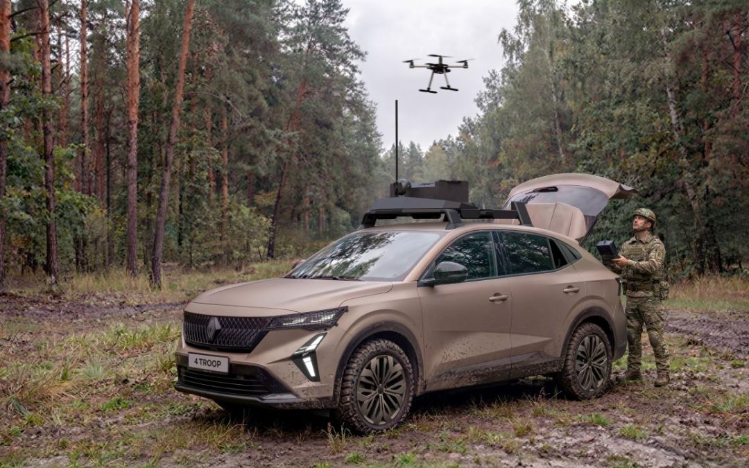 Renault e Thales presentanto 4TROOP, prototipo veicolo tattico per le forze armate