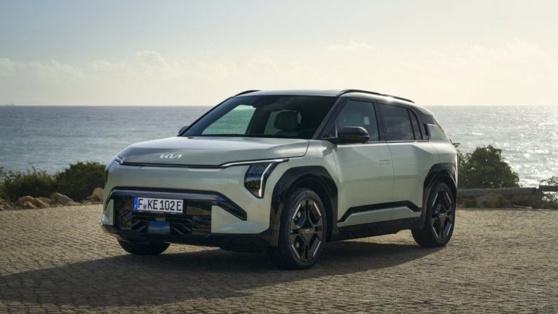 Kia rafforza la propria gamma elettrica con EV3 e EV5 AWD