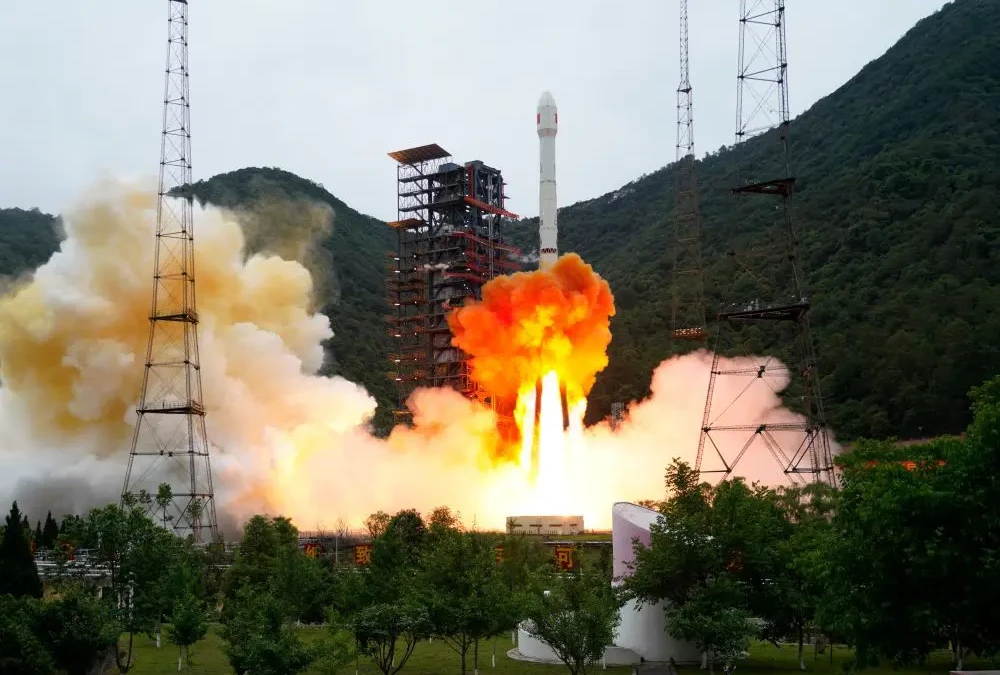 La Cina lancia un nuovo satellite nello spazio