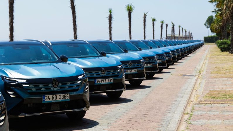 Renault estende la produzione di Boreal in Turchia e introduce l’E-Tech Full Hybrid