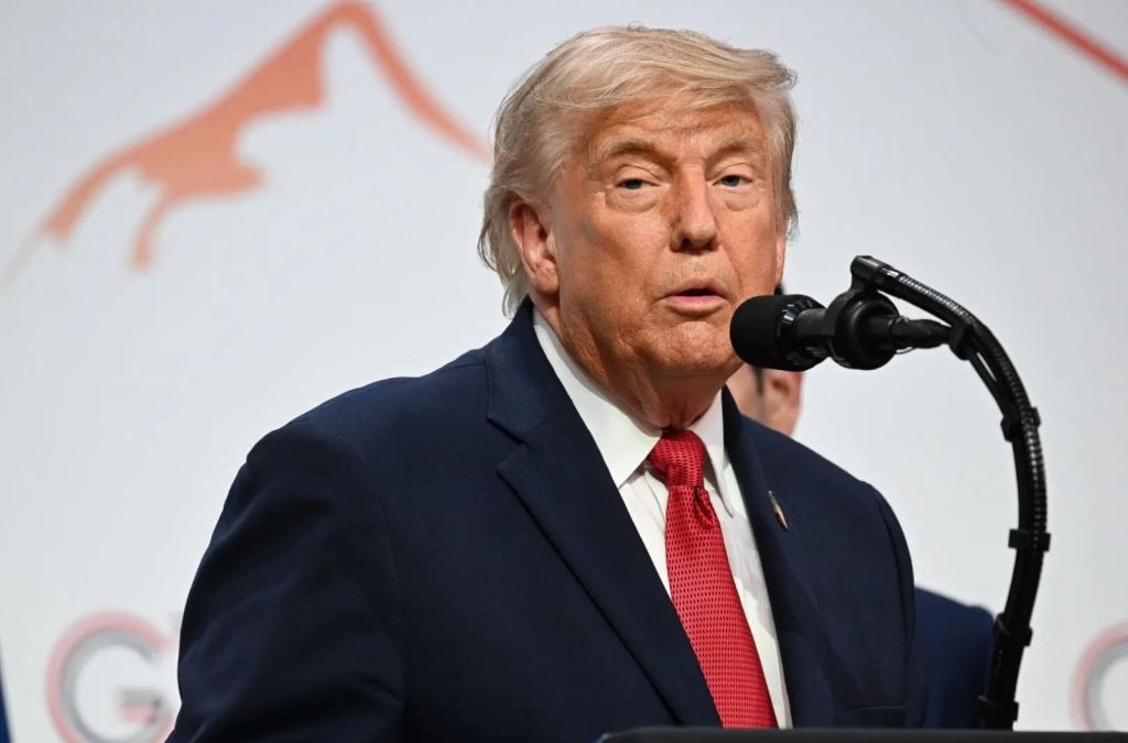 Trump “Meloni vuole tornare amica per far risalire i suoi consensi, no grazie”