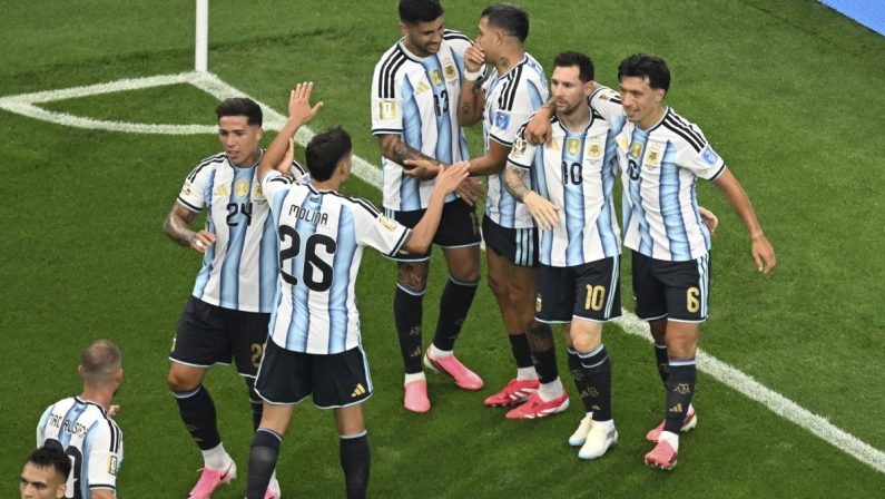 Messi nella storia, l’Argentina batte l’Austria e va ai sedicesimi