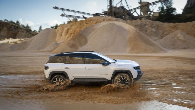 Nuova Jeep Compass, ordini aperti in tutta Europa per la nuova 4XE