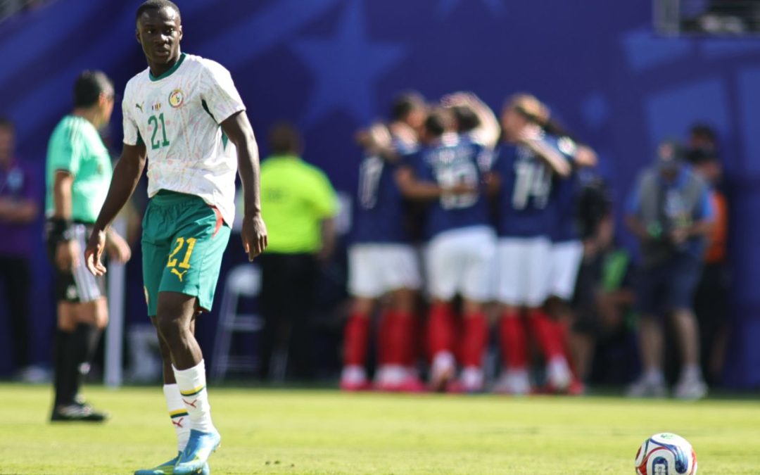 Il Senegal travolge 5-0 l’Iraq e spera nei sedicesimi