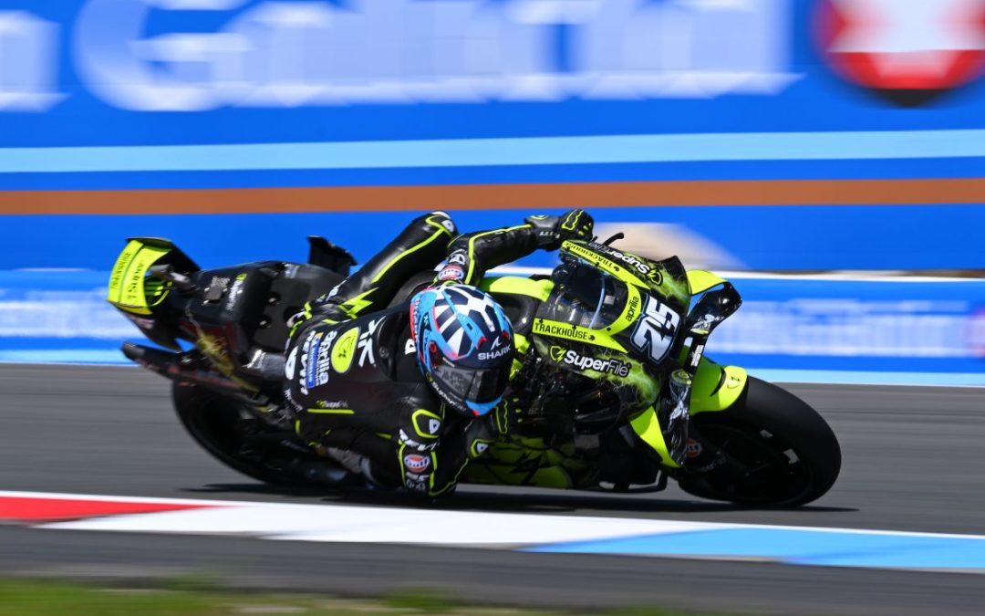 Fernandez vince la sprint di Assen, terzo Di Giannantonio davanti a Bezzecchi