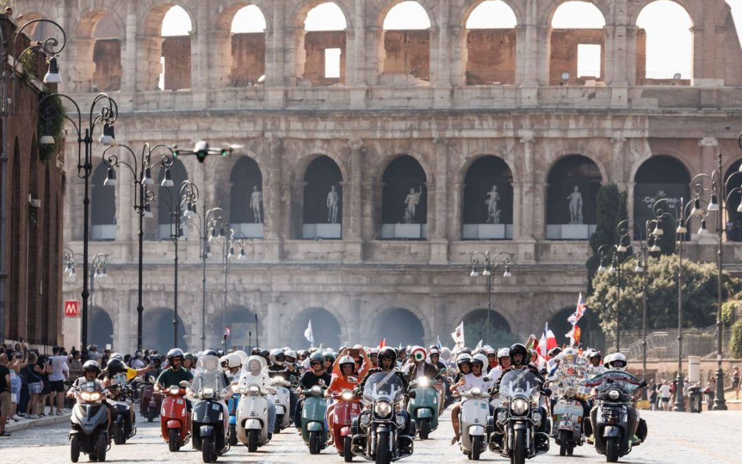 Piaggio, 25.000 Vespa da 67 Paesi sfilano per Roma
