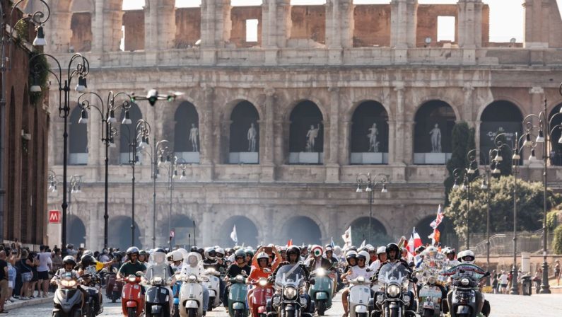 Piaggio, 25.000 Vespa da 67 Paesi sfilano per Roma