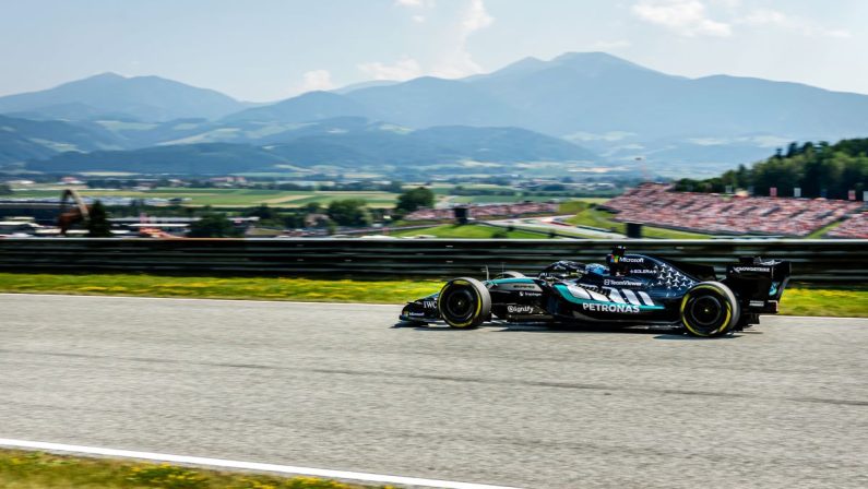 In Austria vince Russell davanti a Verstappen e Antonelli