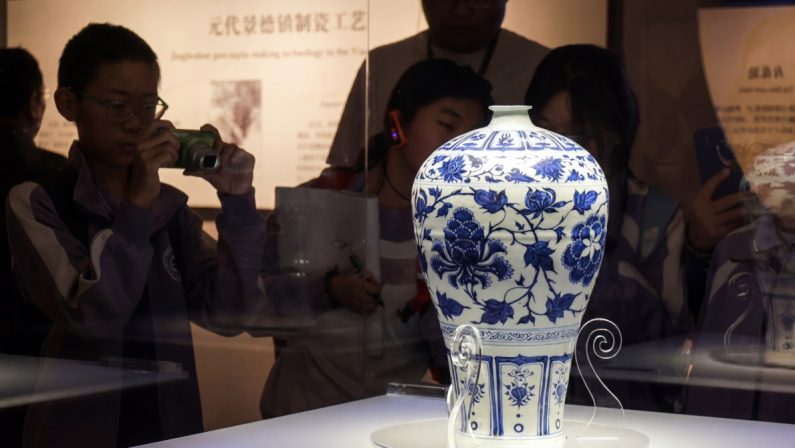 Porcellana cinese e arte occidentale, una lunga storia di scambi e dialogo
