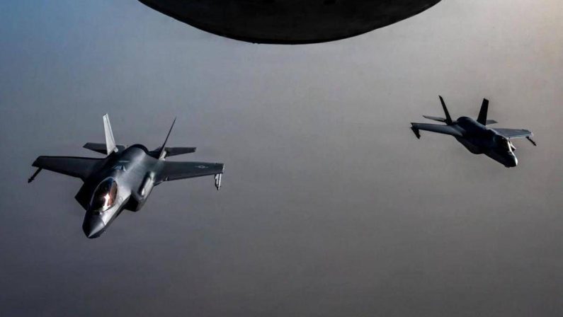 Stretto di Hormuz, gli Usa abbattono altri due droni iraniani