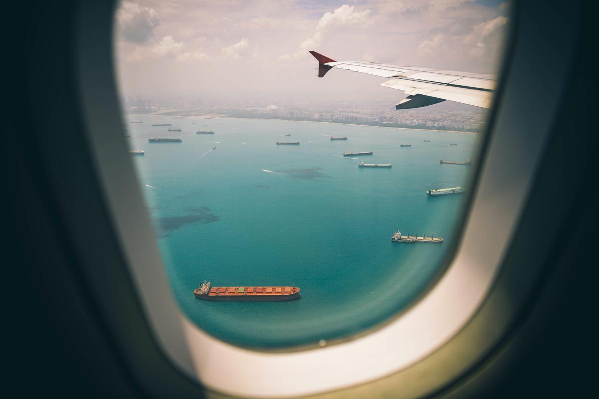 https://www.quotidianodelsud.it/wp-content/uploads/2026/06/aereo-ala-finestrino-123rf.jpeg