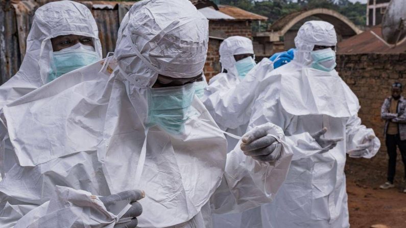 Ebola, Oms riduce drasticamente numero casi sospetti: da 906 a 116
