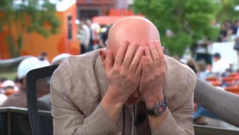 Roland Garros, Agassi sconvolto da ritiro Arnaldi: lo shock in diretta