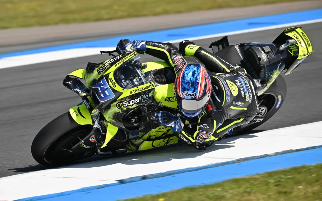 MotoGP, ad Assen vince Ogura davanti a Fernandez. 4° Di Giannantonio, brutta caduta per Bezzecchi