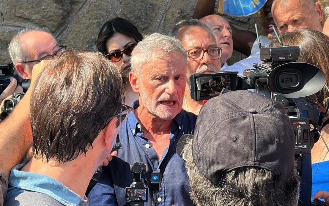 Alemanno esce dopo un anno e mezzo da Rebibbia: “Io sovranista, stasera a cena con Vannacci”