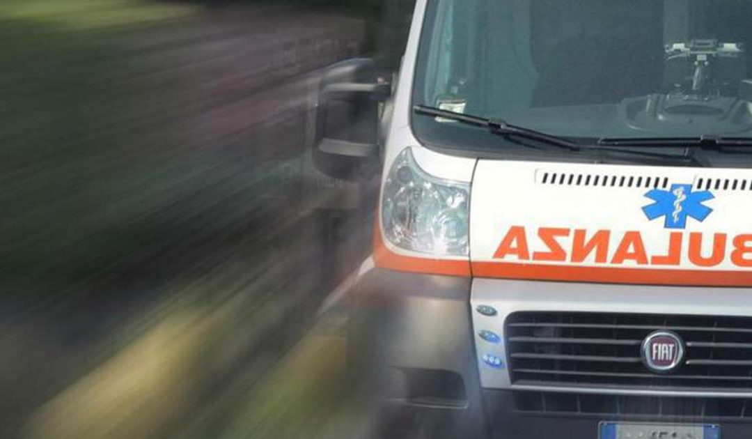 Fasano, donna accoltella il marito nel sonno: il 43enne è grave