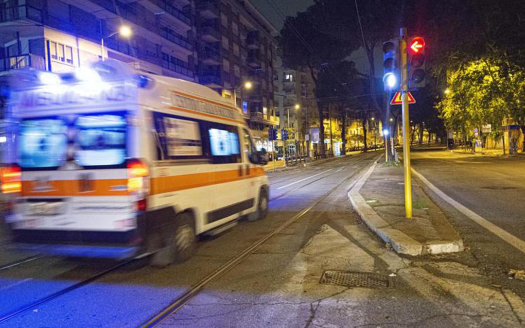 Moto contro muretto nel leccese, morto 16enne: grave un coetaneo