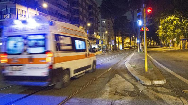 Moto contro muretto nel leccese, morto 16enne: grave un coetaneo