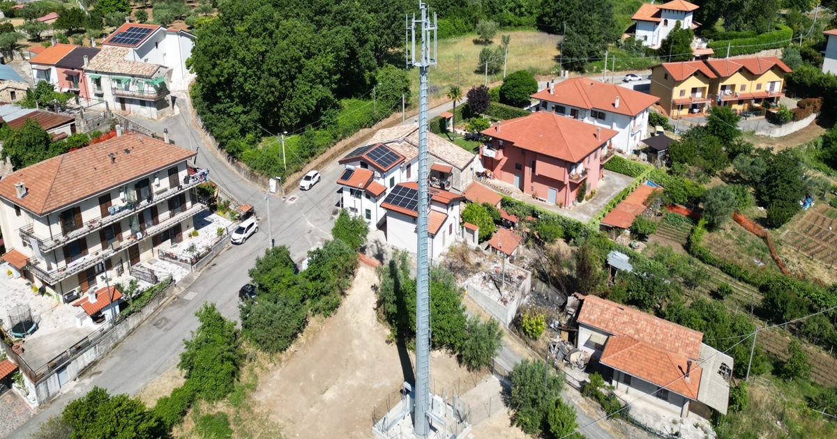 https://www.quotidianodelsud.it/wp-content/uploads/2026/06/antenna.jpg