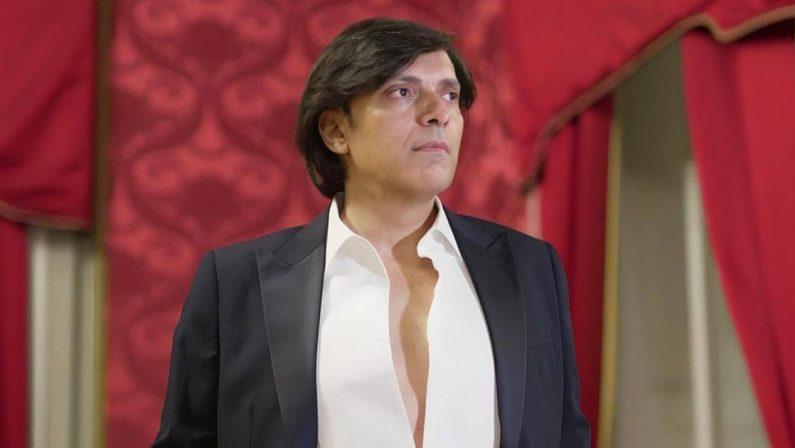 Anton Giulio Grande, 30 anni di carriera: «In ogni abito ci sono le mie emozioni, i miei sogni»