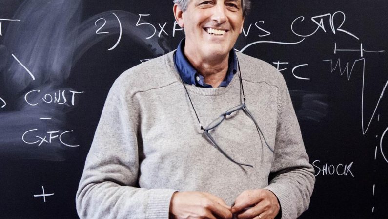 Addio ad Antonino Cattaneo, luminare delle neuroscienze e pioniere della ricerca sull’Alzheimer: aveva 71 anni