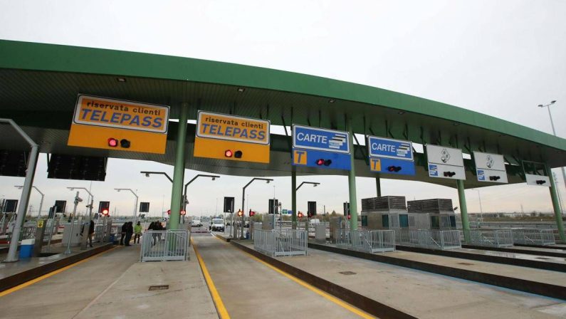 Sicilia, pedaggi truccati sull’A20: ecco come funzionava il raggiro