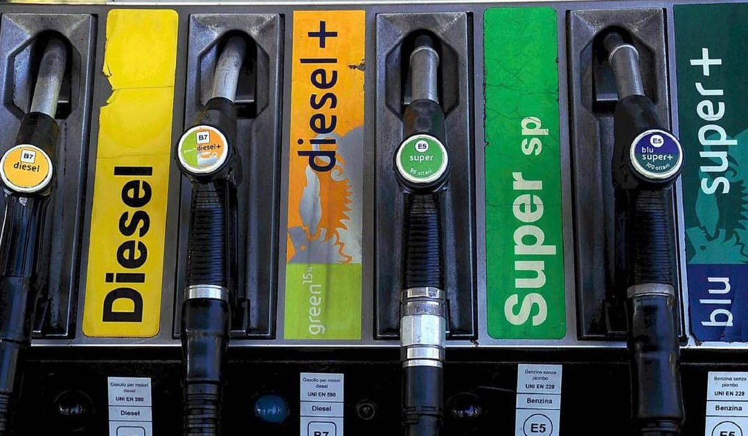 Carburanti, sconto accise fino al 3 luglio: ridotto a 5 cent lo sconto sul diesel