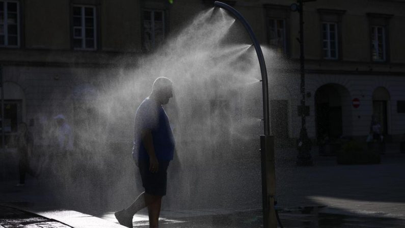 Europa nella morsa del caldo, in Francia circa mille morti in più rispetto alla norma. In Germania la notte più calda di sempre