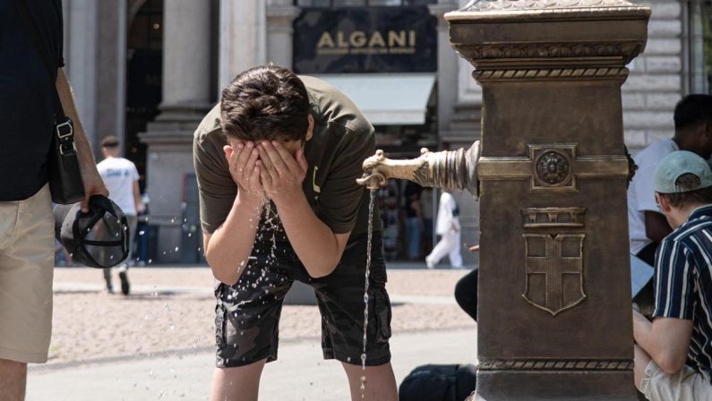 Continua l’ascesa dell’afa, oggi bollino rosso per caldo in 17 città