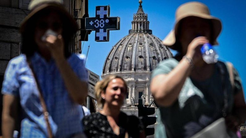 Meteo Italia, arriva il caldo africano: temperature fino a 34 gradi nel weekend