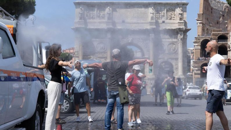 Caldo record, oggi 25 città in allerta rossa. L’allarme: 10mila morti in Europa tra giugno e luglio