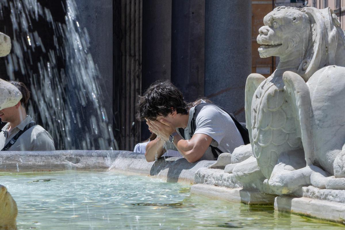 https://www.quotidianodelsud.it/wp-content/uploads/2026/06/caldo-roma-pantheon-fg-ipa.jpeg