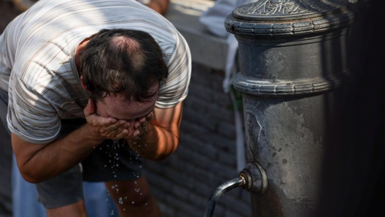 Escalation di afa sull’Italia, oggi 16 città in massima allerta caldo
