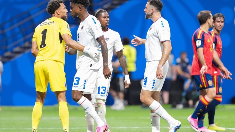 Impresa Capo Verde al debutto Mondiale, Spagna fermata sullo 0-0