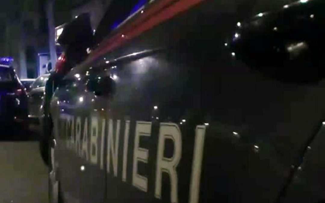 Genova, lite finisce in dramma a Campomorone: due uomini precipitati dalla finestra, un terzo barricato in casa