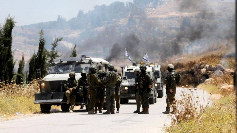 Cisgiordania, Idf sparano contro auto a Hebron: ucciso neonato di 7 mesi