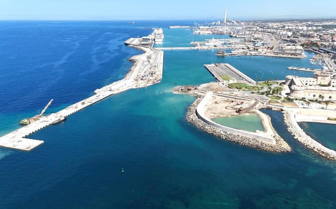 Porti, da oggi attiva apertura a Sud del porto di Civitavecchia