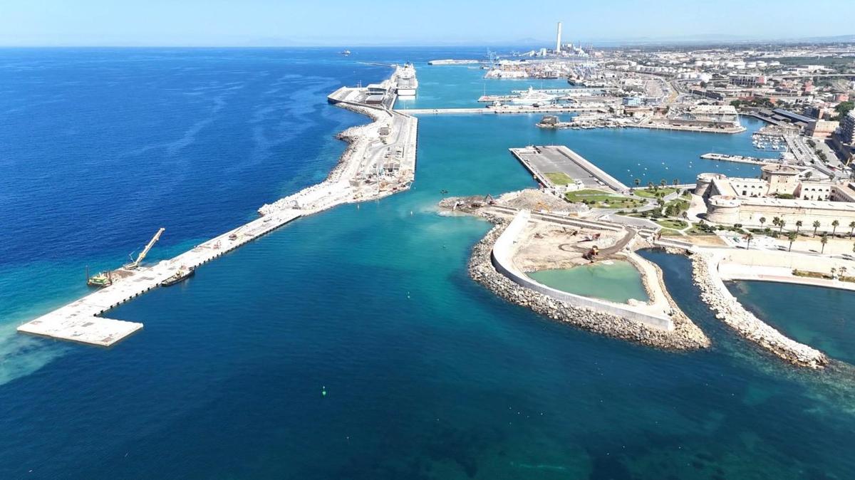https://www.quotidianodelsud.it/wp-content/uploads/2026/06/civitavecchia-portofotuffsta.jpeg