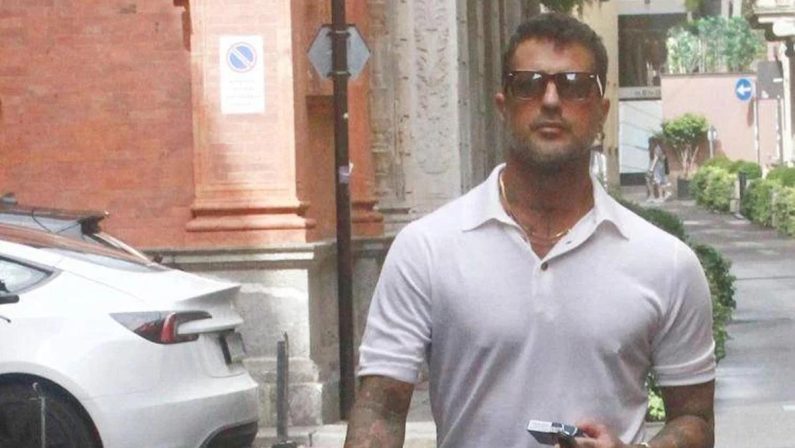 Fabrizio Corona: “Se scendessi in politica mi ispirerei a Beppe Grillo”